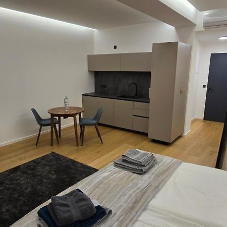 Room16-Ulm Kültér fotó